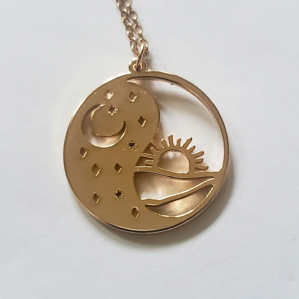 Forever 21 Yin Yang Moon Sun Pendant Necklace Gold Tone Women Boho Spiritual